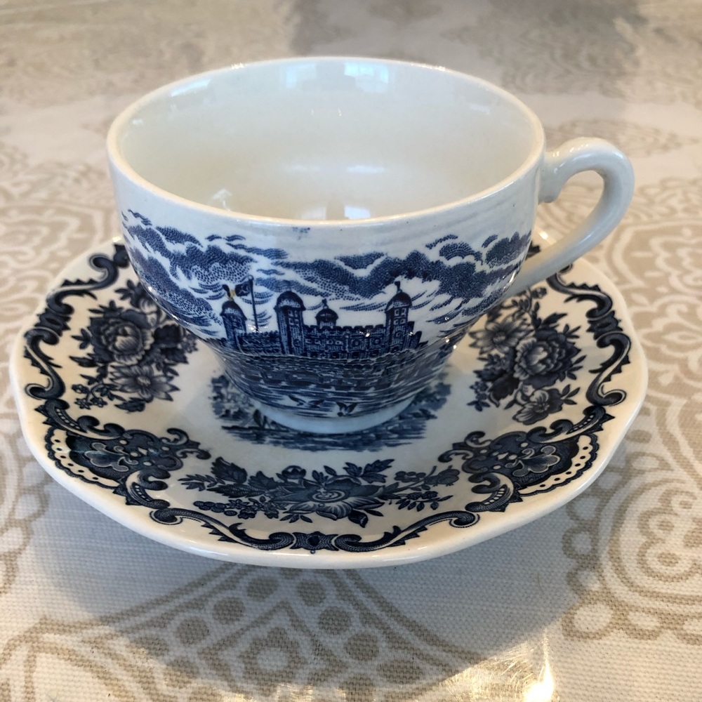 Enoch Wedgwood "Royal Homes of Britain" Cup/Saucer